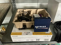 Netgear netwerk poe switch - afbeelding 2 van  3