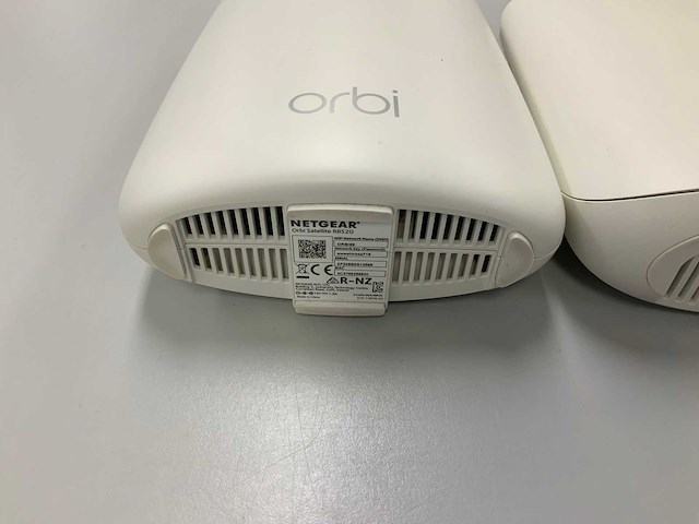 Netgear orbi satellite rbs350 & rbs20 (2x) - afbeelding 2 van  4
