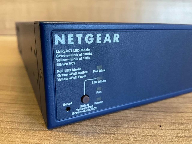 Netgear prosafe 24+4 poe switch - afbeelding 2 van  4