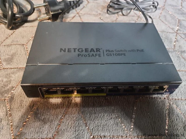 Netgear prosafe plus gigabit switch met poe gs108pev3 - afbeelding 1 van  3