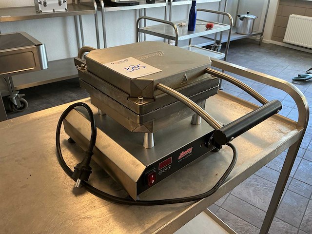 Neumärker ipx3 wafelijzer - afbeelding 1 van  6
