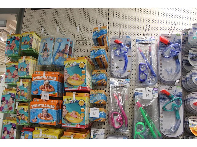 Neusclips en zwem-oordoppen bestway, ruim 50 stuks. - afbeelding 1 van  3
