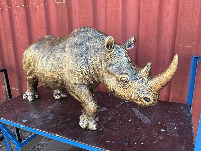 Neushoorn collectible beeld - afbeelding 3 van  4