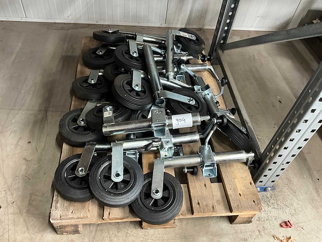 Neuswiel (16x) - afbeelding 1 van  4