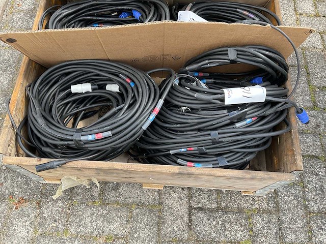 Neutrik powercom xlr3 combi kabel (15x) - afbeelding 1 van  2