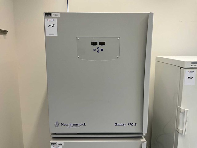 New brunswick galaxy 170 s co2 laboratorium incubator - afbeelding 1 van  2