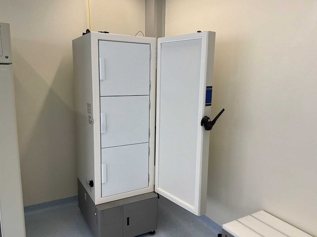New brunswick innova u360-86 laboratoriumvriezer - afbeelding 3 van  5