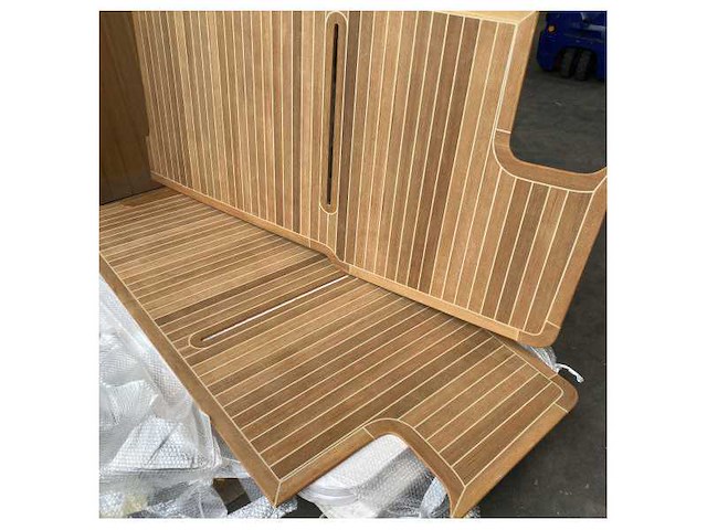 New ferretti yachts f550 gray comments teak kit for stern platform - afbeelding 3 van  4