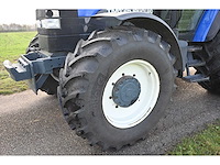 New holland - 1998 - tm135 - vierwielaangedreven landbouwtractor - afbeelding 14 van  33