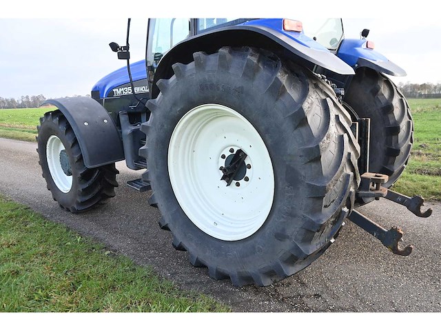 New holland - 1998 - tm135 - vierwielaangedreven landbouwtractor - afbeelding 15 van  33