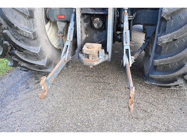 New holland - 1998 - tm135 - vierwielaangedreven landbouwtractor - afbeelding 10 van  33