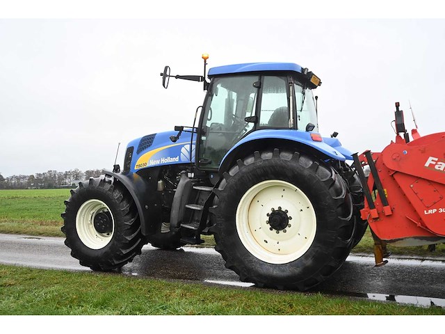 New holland - 2003 - tg230 - vierwielaangedreven landbouwtractor - afbeelding 32 van  35