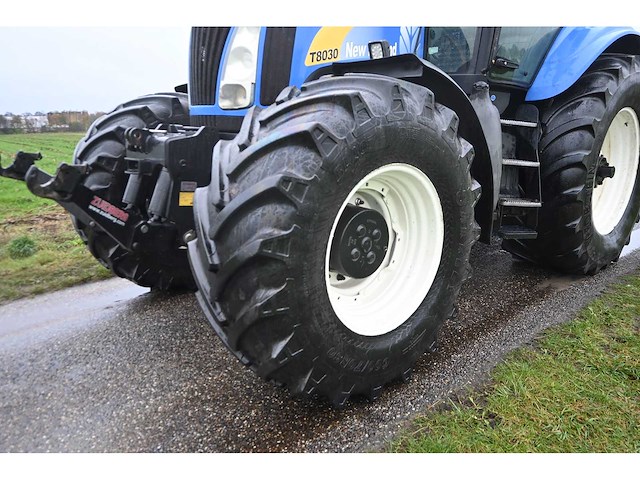 New holland - 2003 - tg230 - vierwielaangedreven landbouwtractor - afbeelding 7 van  35