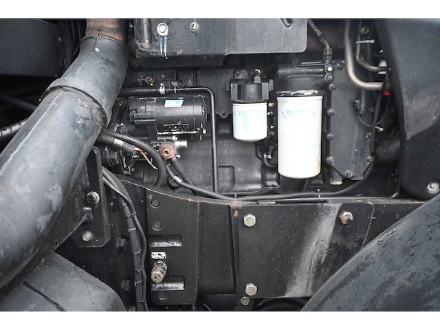 New holland - 2003 - tg230 - vierwielaangedreven landbouwtractor - afbeelding 14 van  35