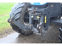 New holland - 2007 - t7030 - vierwielaangedreven landbouwtractor - afbeelding 6 van  35