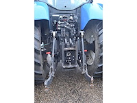 New holland - 2007 - t7030 - vierwielaangedreven landbouwtractor - afbeelding 9 van  35