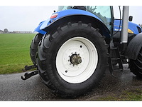 New holland - 2007 - t7030 - vierwielaangedreven landbouwtractor - afbeelding 15 van  35