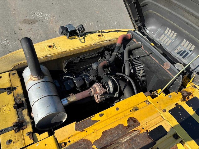 New holland - 2008 - e215b - rupsgraafmachine - afbeelding 11 van  23
