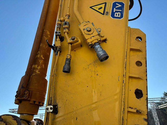 New holland - 2008 - e215b - rupsgraafmachine - afbeelding 14 van  23