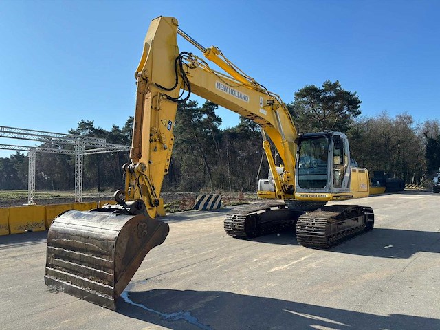New holland - 2008 - e215b - rupsgraafmachine - afbeelding 12 van  23