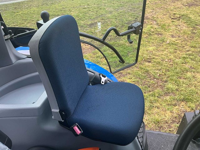 New holland - 2023 - t6.145 - vierwielaangedreven landbouwtractor - afbeelding 42 van  53