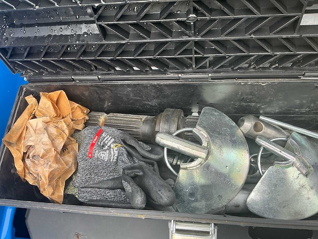 New holland - 2023 - t6.145 - vierwielaangedreven landbouwtractor - afbeelding 48 van  53