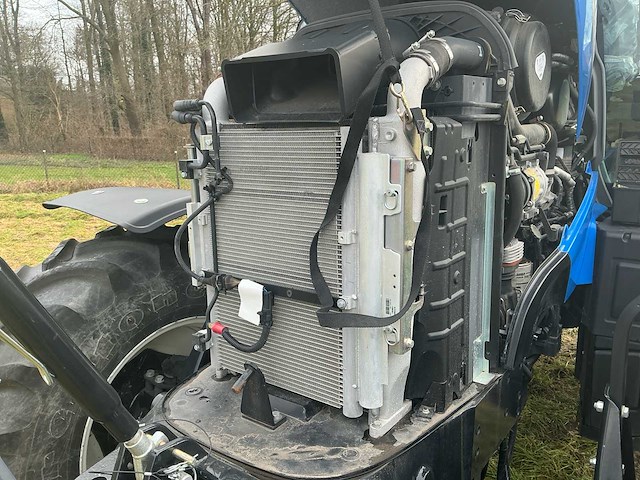 New holland - 2023 - t6.145 - vierwielaangedreven landbouwtractor - afbeelding 6 van  48