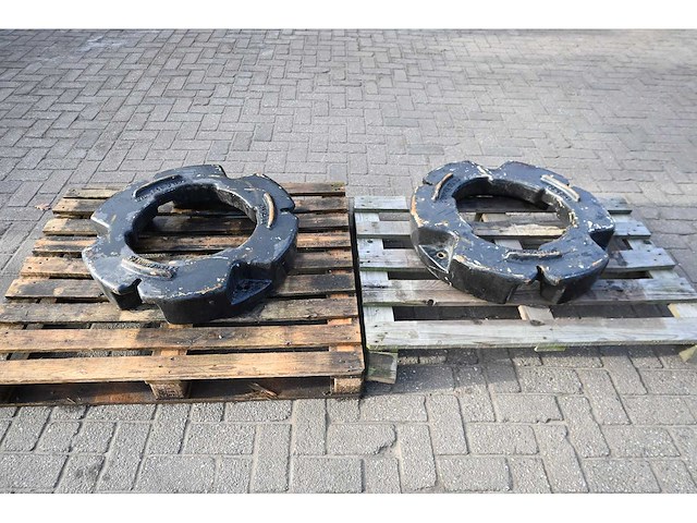 New holland - bnf36 - wielgewicht (2x) - afbeelding 2 van  4
