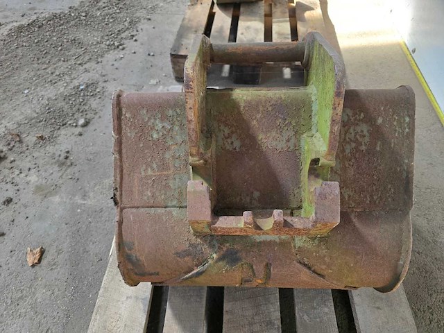 New holland - excavator - graafbak 70 cm - afbeelding 4 van  8