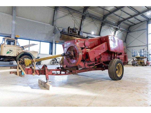 New holland - super hayliner 275 - bale wrapper - afbeelding 8 van  11