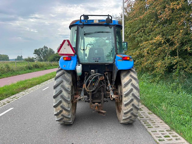 New holland - td90d - tractor - 4wd - 90pk - 2008 - afbeelding 11 van  16