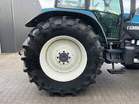 New holland 8360 vierwielaangedreven landbouwtractor - afbeelding 13 van  46
