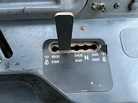 New holland 8360 vierwielaangedreven landbouwtractor - afbeelding 28 van  46