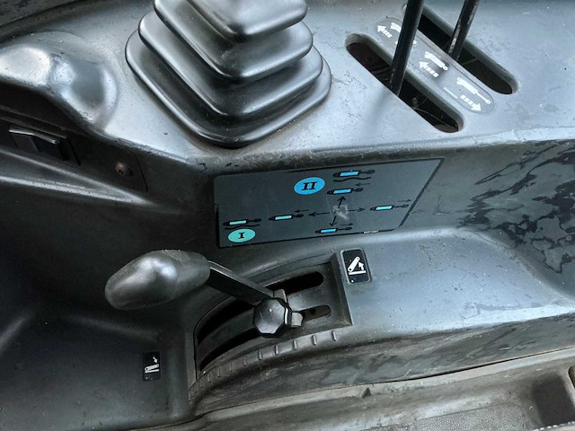 New holland 8360 vierwielaangedreven landbouwtractor - afbeelding 29 van  46