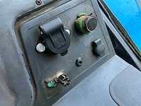 New holland 8360 vierwielaangedreven landbouwtractor - afbeelding 32 van  46