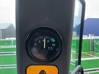 New holland 8360 vierwielaangedreven landbouwtractor - afbeelding 33 van  46