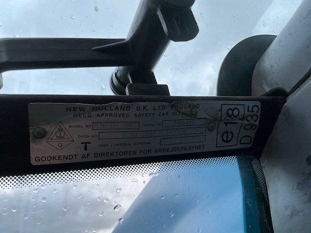 New holland 8360 vierwielaangedreven landbouwtractor - afbeelding 40 van  46