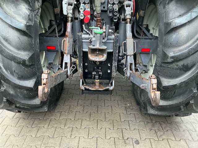 New holland 8360 vierwielaangedreven landbouwtractor - afbeelding 46 van  46