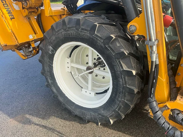 New holland boomer 3050 smalspoor maaiarm combinatie - afbeelding 2 van  29