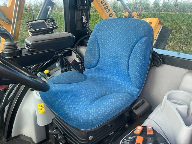 New holland boomer 3050 smalspoor maaiarm combinatie - afbeelding 14 van  29