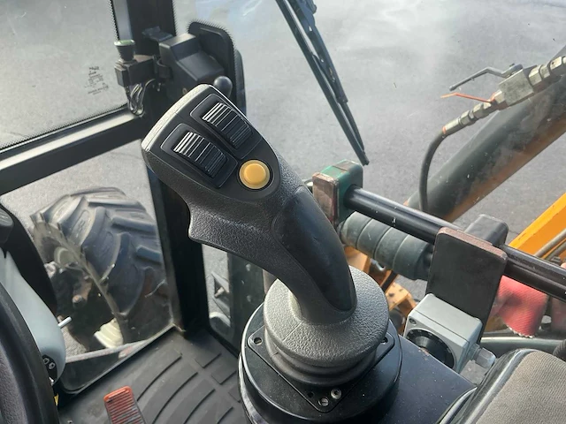 New holland boomer 3050 smalspoor maaiarm combinatie - afbeelding 18 van  29