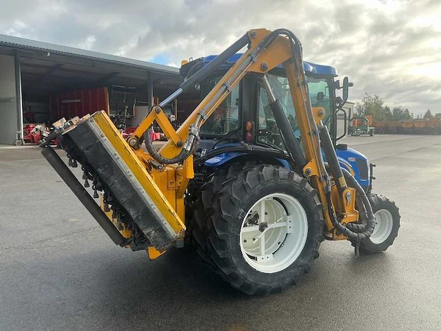 New holland boomer 3050 smalspoor maaiarm combinatie - afbeelding 23 van  29