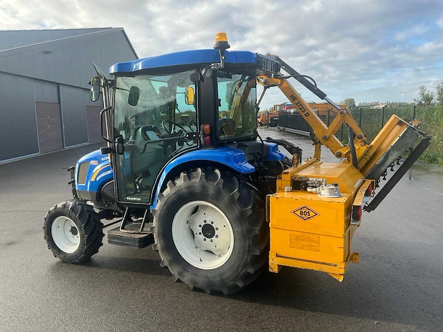 New holland boomer 3050 smalspoor maaiarm combinatie - afbeelding 24 van  29