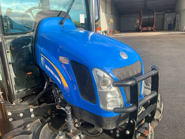 New holland boomer 3050 smalspoor maaiarm combinatie - afbeelding 26 van  29