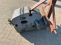 New holland frontgewicht ‘450 kg’ - afbeelding 3 van  4