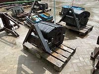 New holland frontgewicht, “810kg” - afbeelding 4 van  6