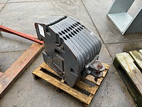 New holland frontgewicht set - afbeelding 1 van  3