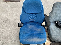 New holland luchtgeveerde stoel (2x) - afbeelding 3 van  13