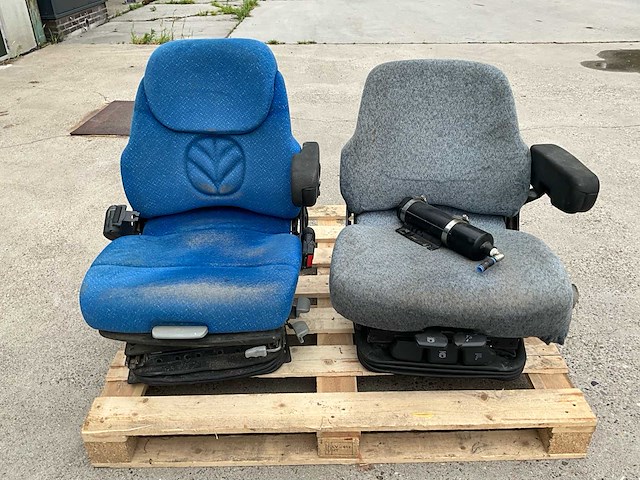 New holland luchtgeveerde stoel (2x) - afbeelding 6 van  13