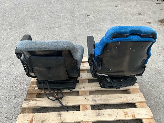 New holland luchtgeveerde stoel (2x) - afbeelding 10 van  13